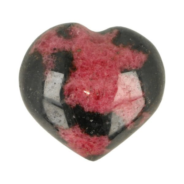 Fraai rhodoniet hart met heldere rood-roze kleur en veel zwart met breedte van 58mm